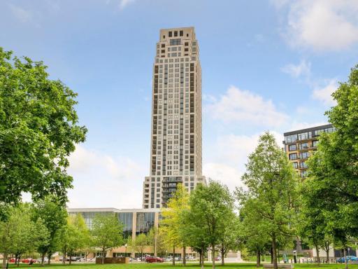Iconic residential tower in the heart of Minneapolis.