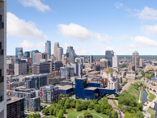 Unparalleled views of U.S. Bank Stadium and the Minneapolis skyline.