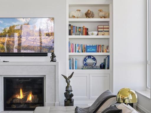 Chic sitting area with skyline views and modern finishes.