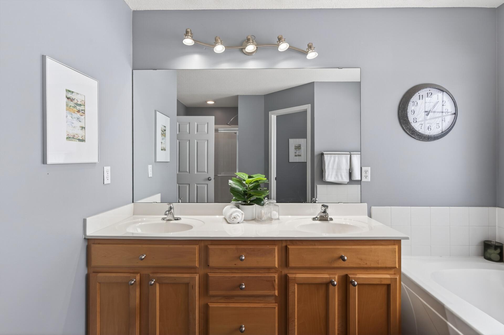 Dual sinks for a happy way to start and end your day!