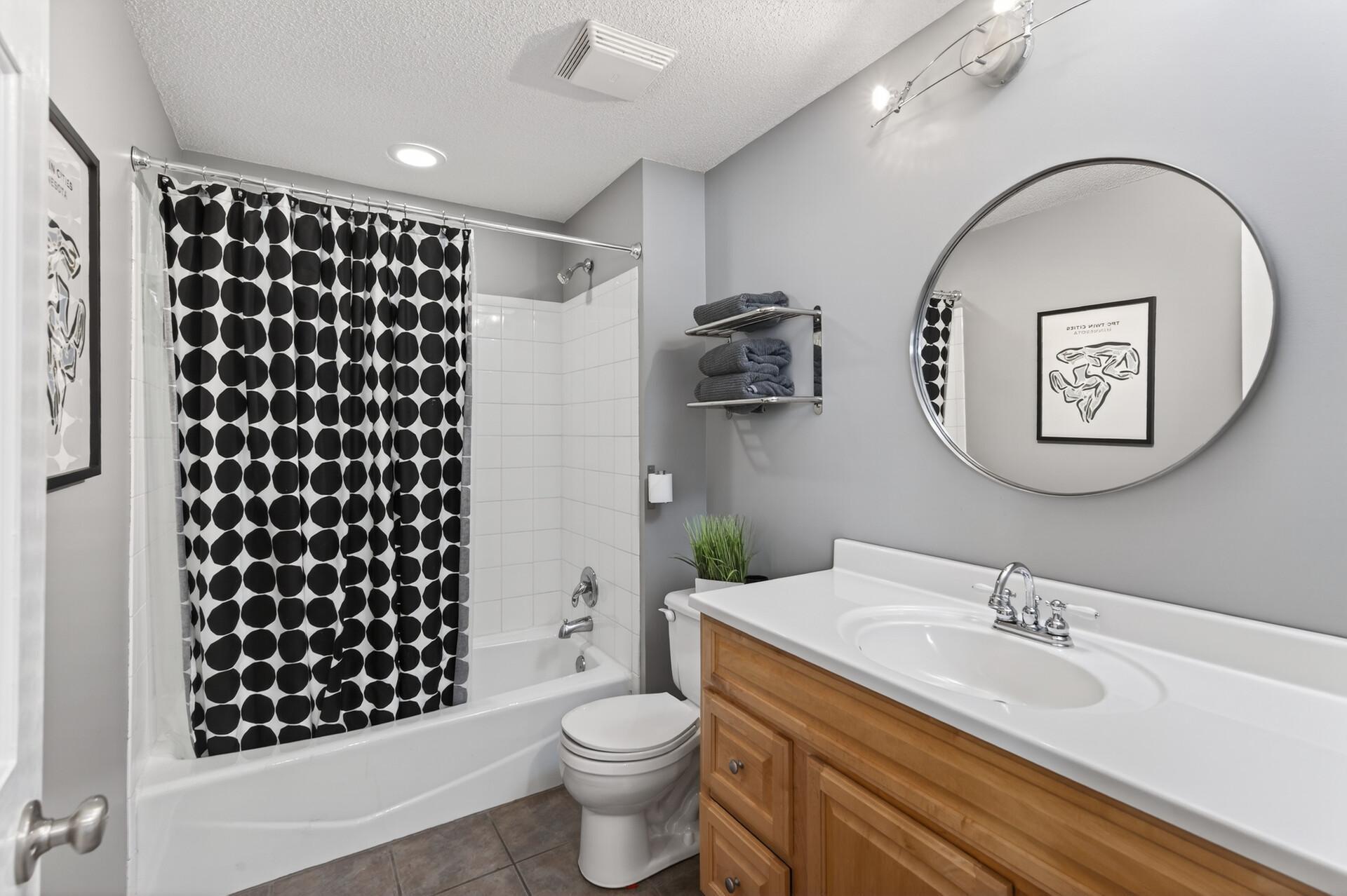 Lower Level Full Bath