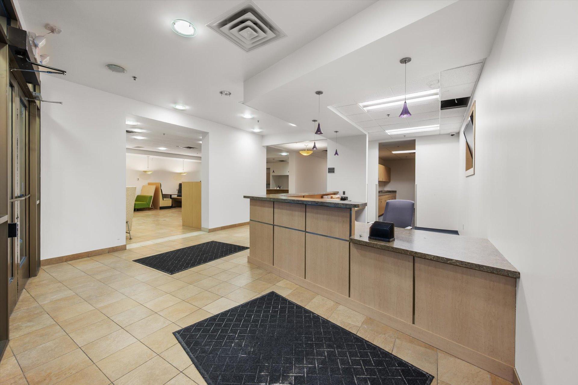 Receiption & mailroom