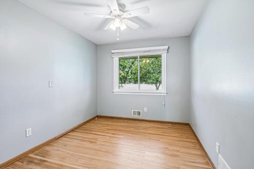 91 65 1/2 Way NE, Fridley, MN 55432