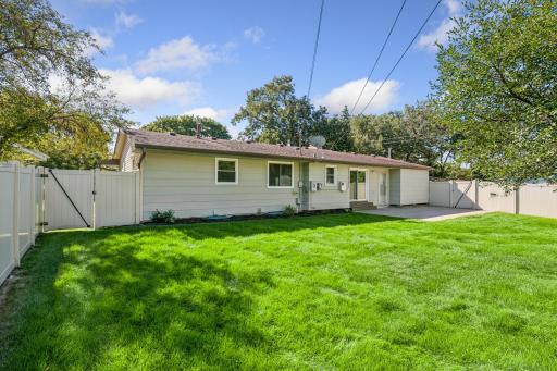 91 65 1/2 Way NE, Fridley, MN 55432