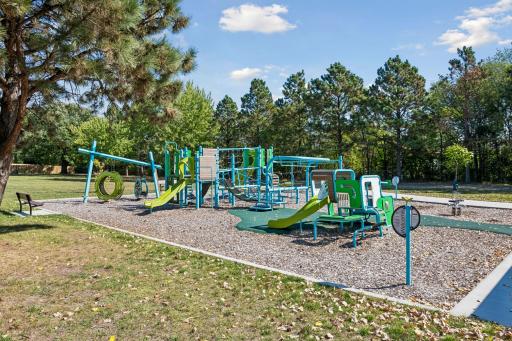 91 65 1/2 Way NE, Fridley, MN 55432