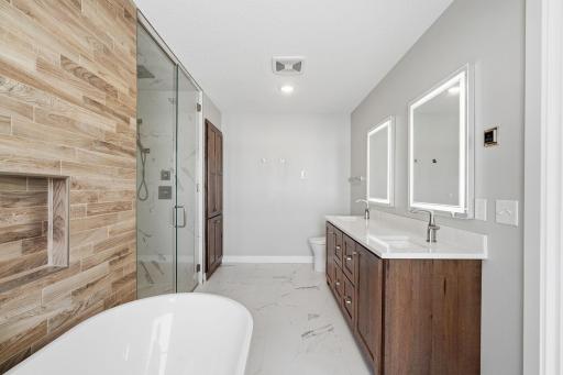 309 Chinook Avenue SW, Avon, MN 56310