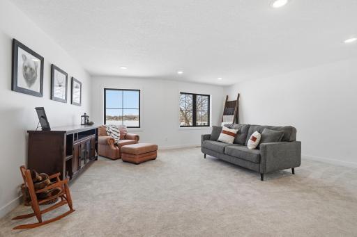 309 Chinook Avenue SW, Avon, MN 56310