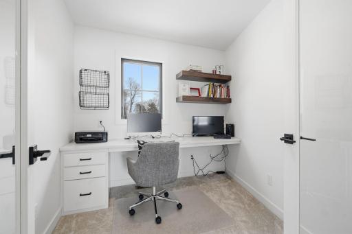 309 Chinook Avenue SW, Avon, MN 56310