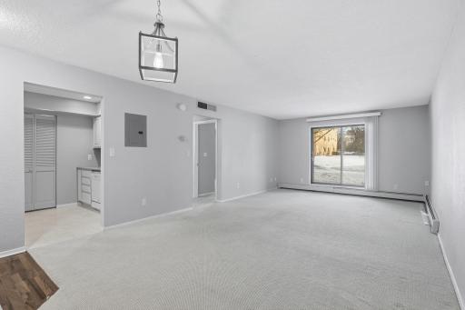 2670 Oxford Street N, 202, Roseville, MN 55113