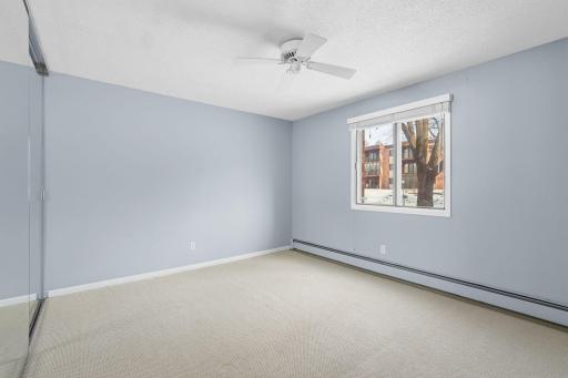 2670 Oxford Street N, 202, Roseville, MN 55113