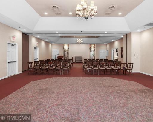 16394 Glory Lane, Eden Prairie, MN 55344