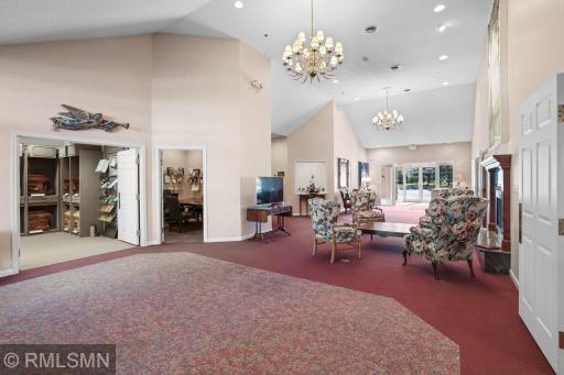 16394 Glory Lane, Eden Prairie, MN 55344