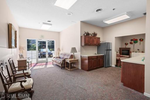 16394 Glory Lane, Eden Prairie, MN 55344