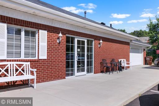 16394 Glory Lane, Eden Prairie, MN 55344