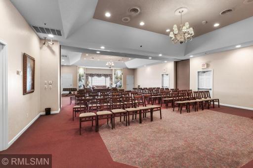 16394 Glory Lane, Eden Prairie, MN 55344
