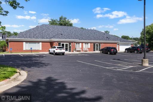 16394 Glory Lane, Eden Prairie, MN 55344
