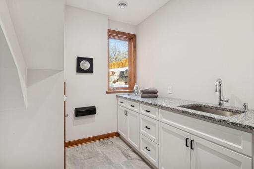 5517 Dickson Road, Minnetonka, MN 55345