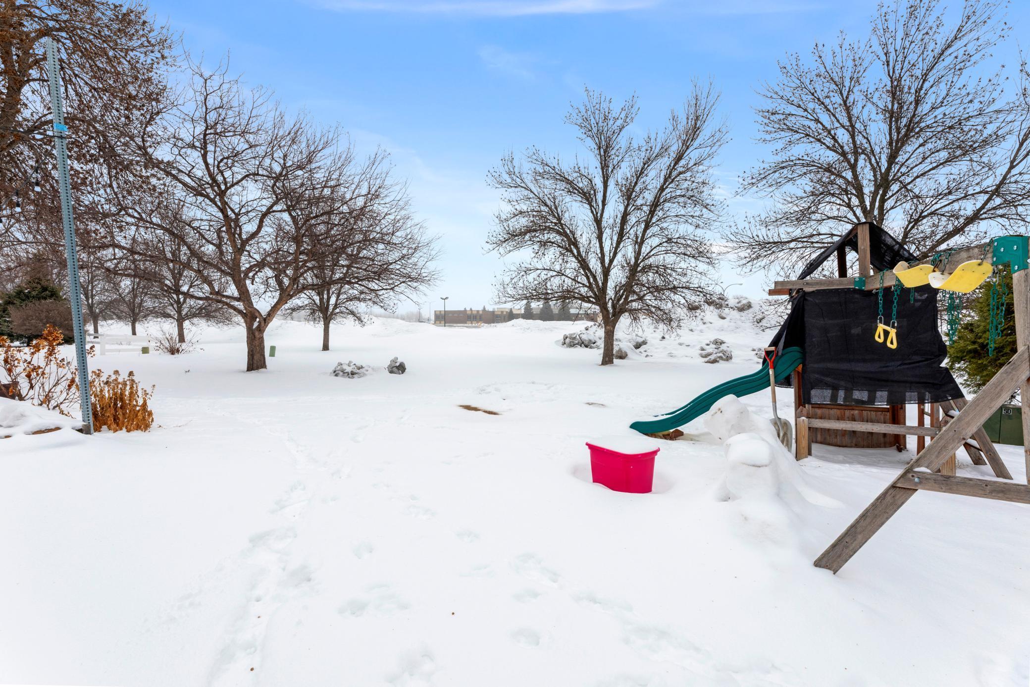 Backyard-view 2, playset included