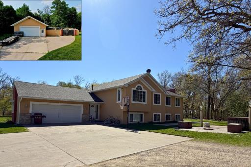 Great Home for Entertaining & Tons of Garage Space!