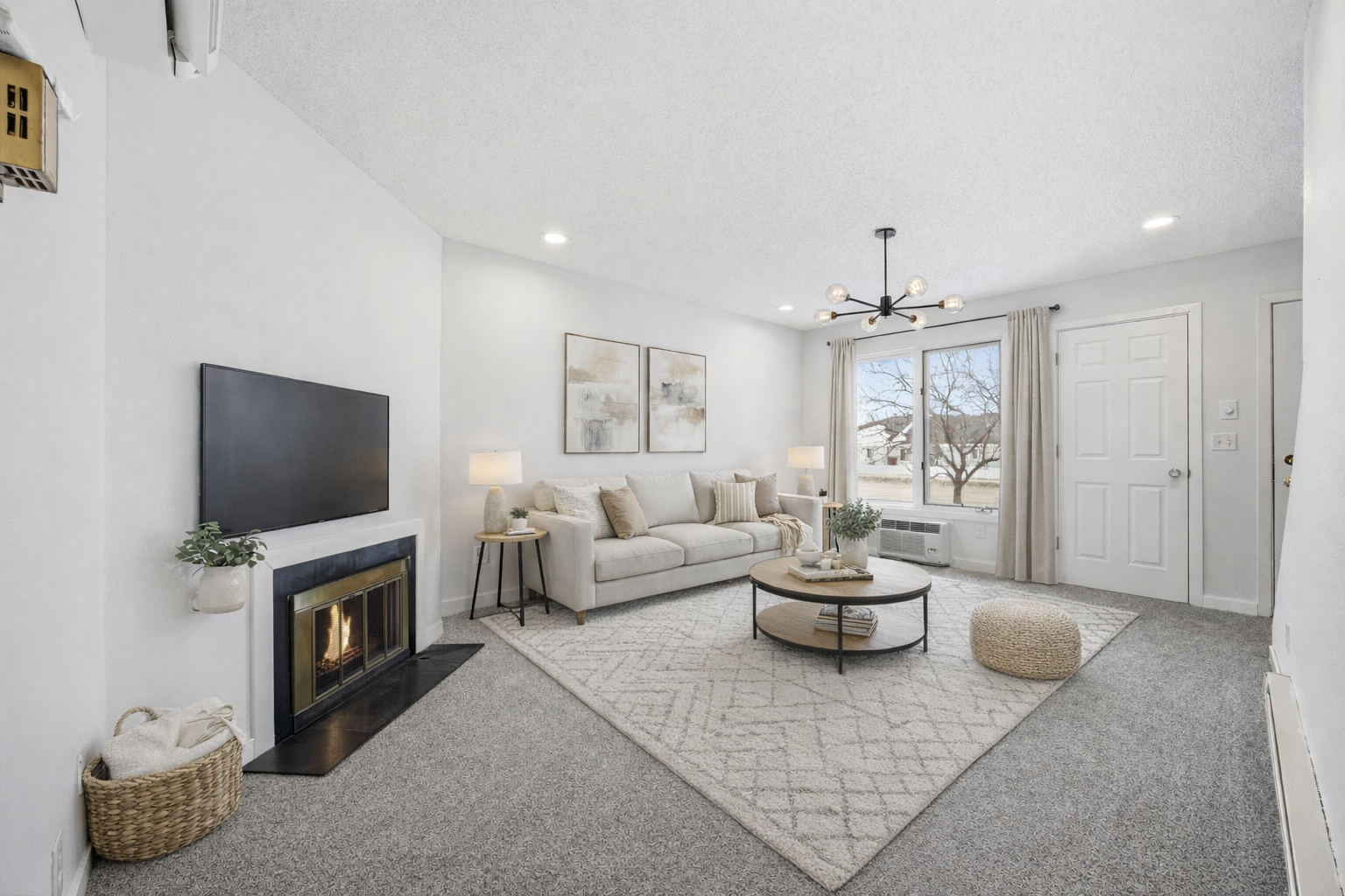 Living room - virtual staging