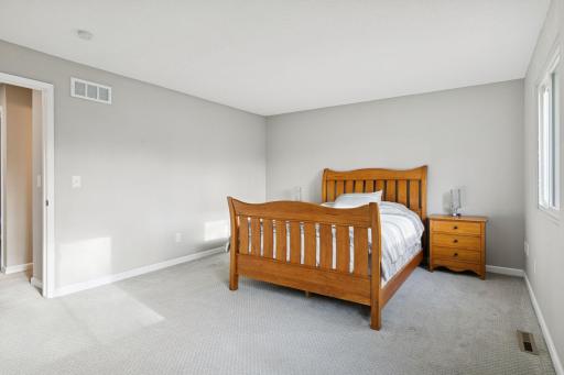 1479 Goodwin Avenue N, Saint Paul, MN 55128