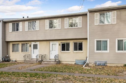 1479 Goodwin Avenue N, Saint Paul, MN 55128