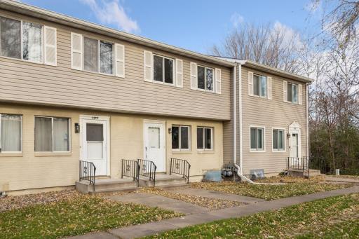 1479 Goodwin Avenue N, Saint Paul, MN 55128