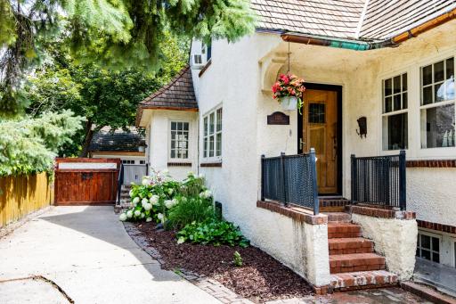 1125 5th Street N, Fargo, ND 58102