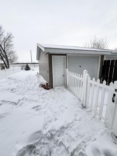 1218 20th Street N, Moorhead, MN 56560