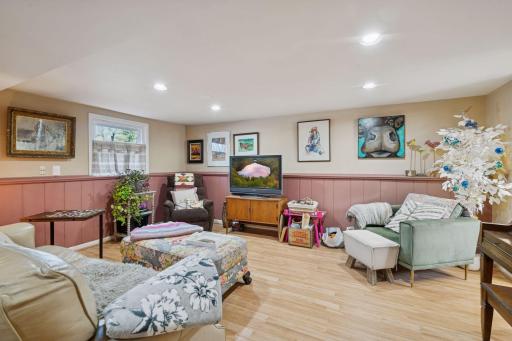 Spacious Family room with plenty of space to entertain