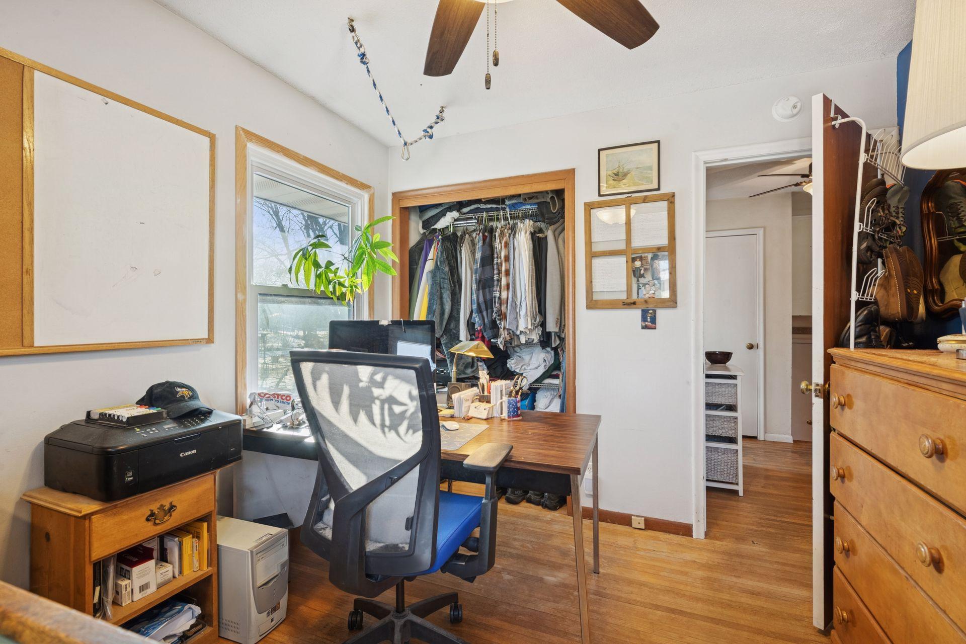 Bedroom 2 or office space