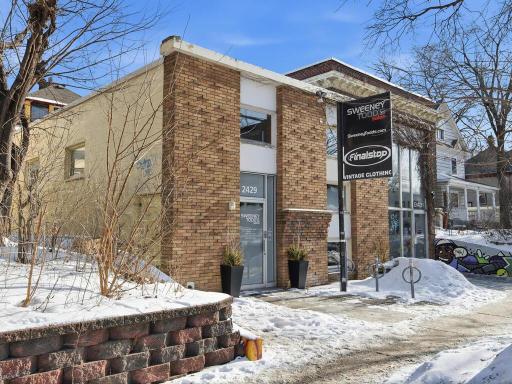 2425 Lyndale Avenue S, Minneapolis, MN 55405