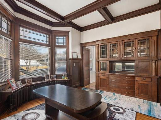 2425 Lyndale Avenue S, Minneapolis, MN 55405