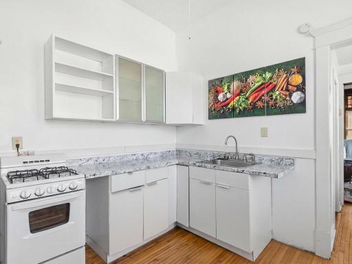 2425 Lyndale Avenue S, Minneapolis, MN 55405