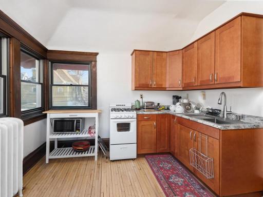 2425 Lyndale Avenue S, Minneapolis, MN 55405