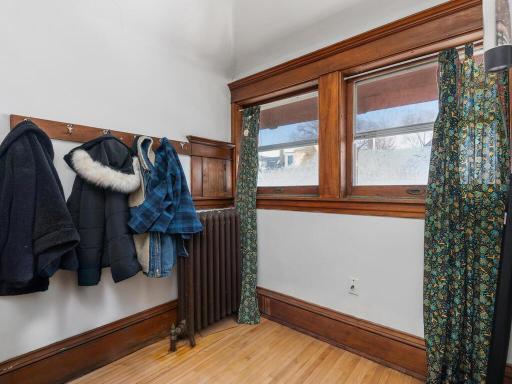 2425 Lyndale Avenue S, Minneapolis, MN 55405