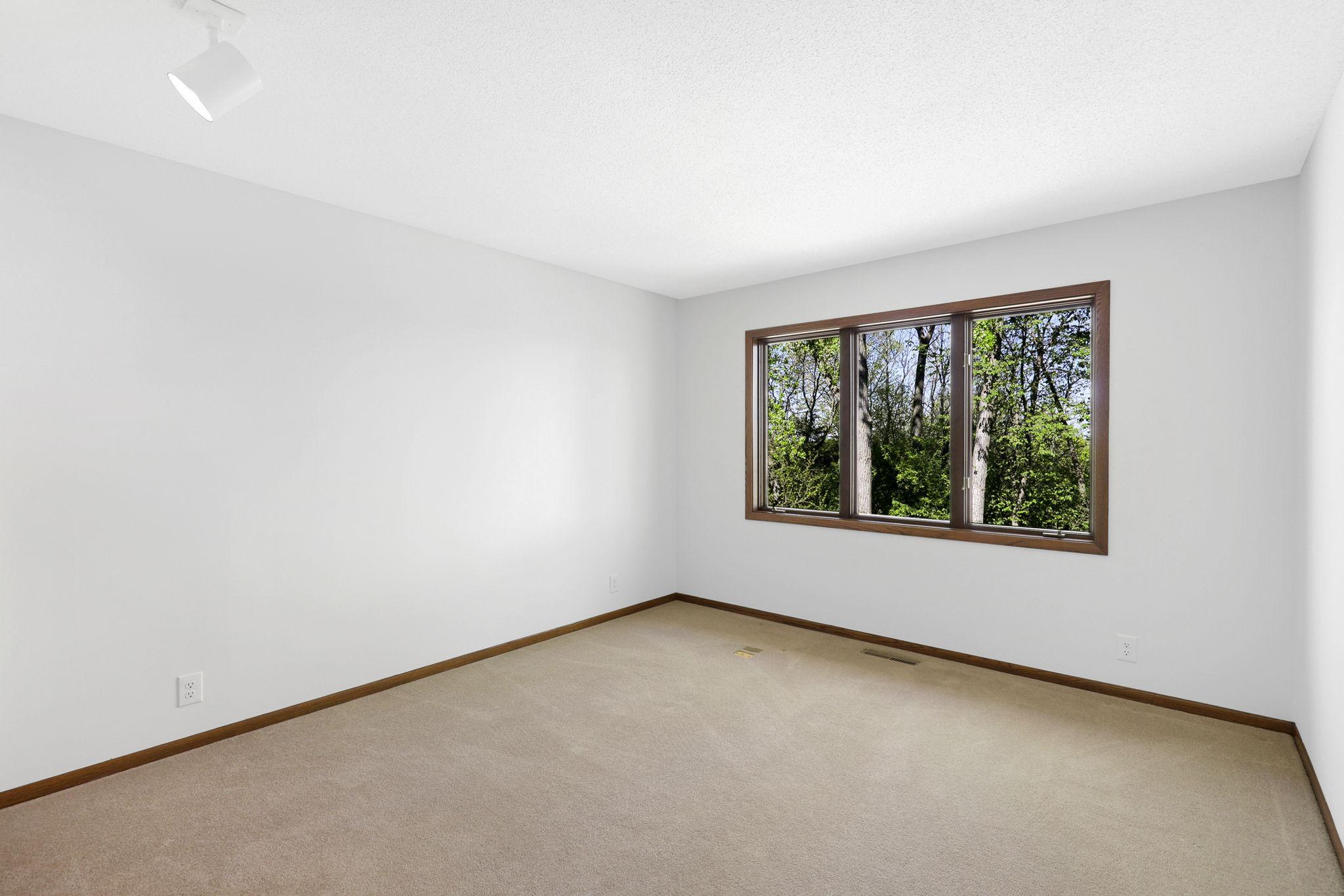 23 - Upper Bedroom #3.jpg