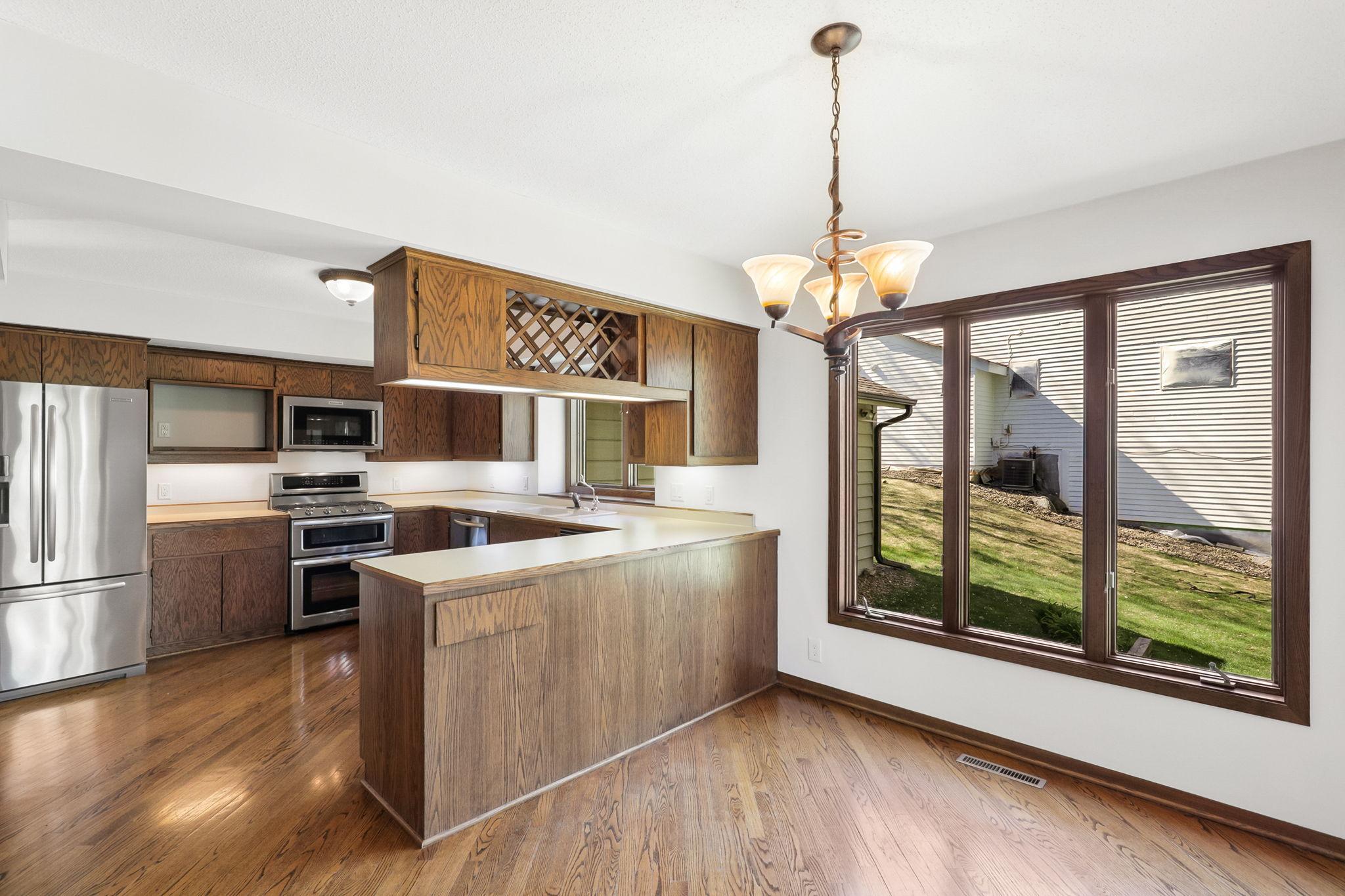 11 - Kitchen.jpg