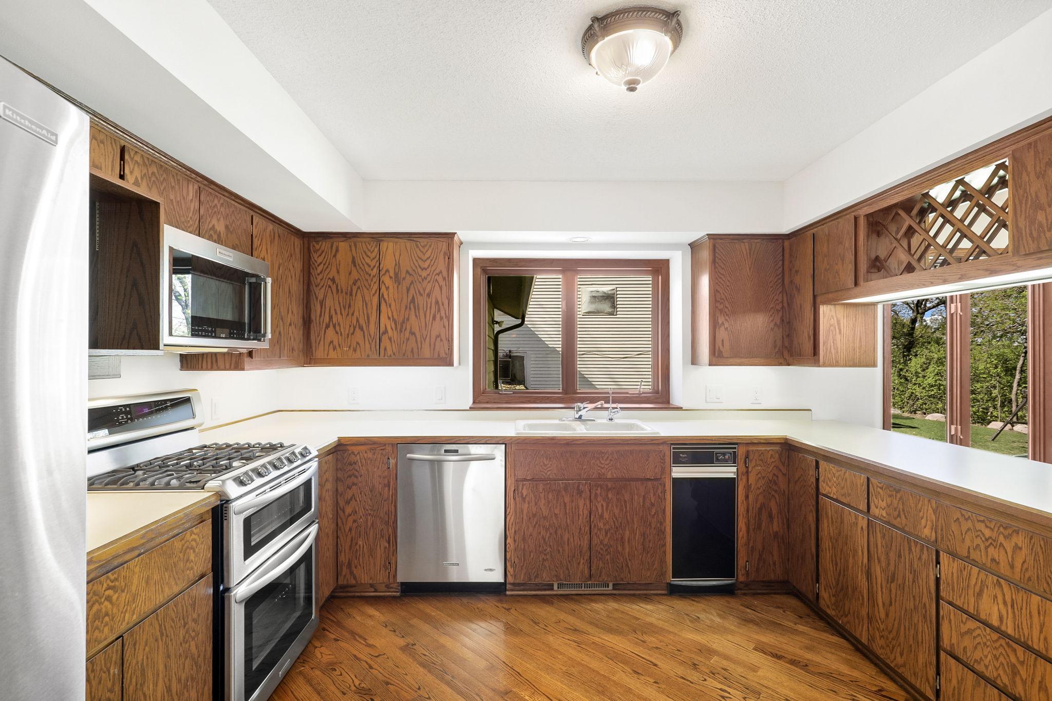 13 - Kitchen.jpg