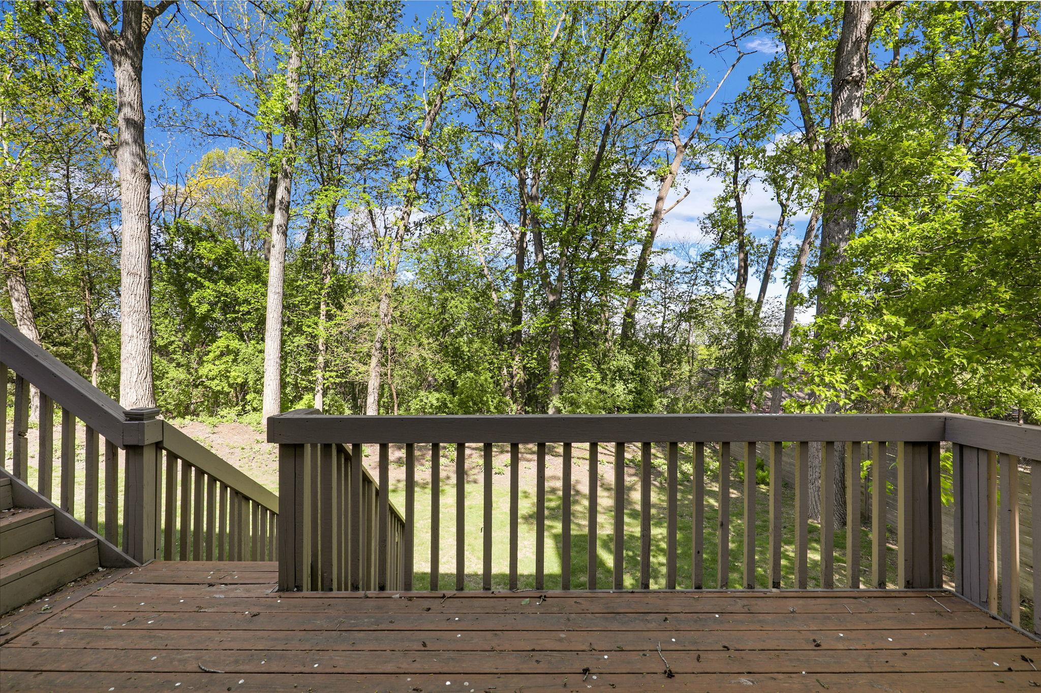 15a - Kitchen Breakfast area BBQ Deck.jpg