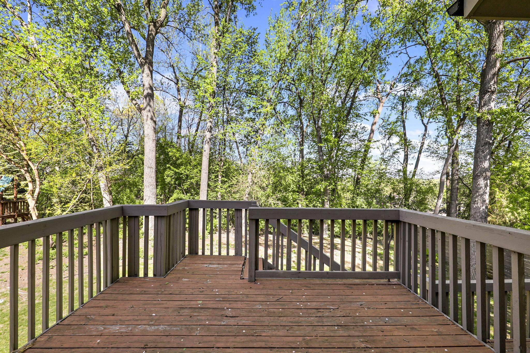 15b - Kitchen Breakfast area BBQ deck.jpg