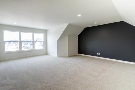 Upper Level Bonus Room