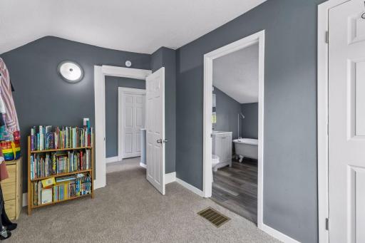 1726 4th Street E, Saint Paul, MN 55106