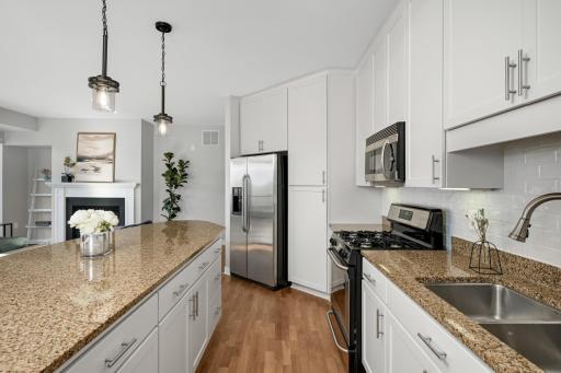 317 Groveland Avenue, 305, Minneapolis, MN 55403