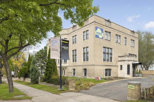 317 Groveland Avenue, 305, Minneapolis, MN 55403