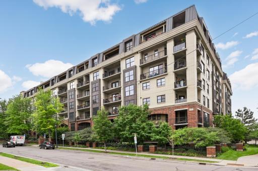 317 Groveland Avenue, 305, Minneapolis, MN 55403