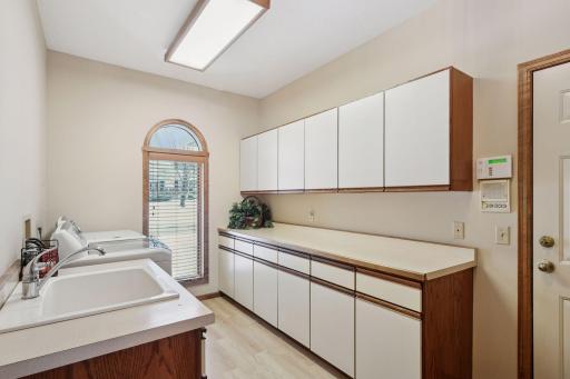 11824 Welters Way, Eden Prairie, MN 55347