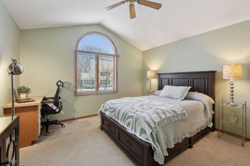 11824 Welters Way, Eden Prairie, MN 55347