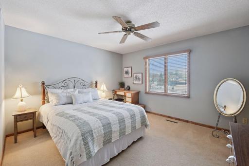 11824 Welters Way, Eden Prairie, MN 55347