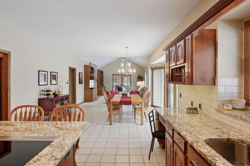 11824 Welters Way, Eden Prairie, MN 55347